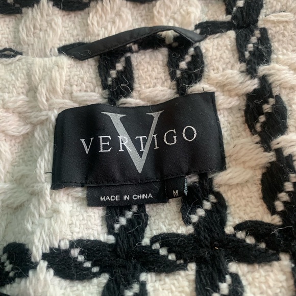 Vertigo Coat - Picture 4 of 7